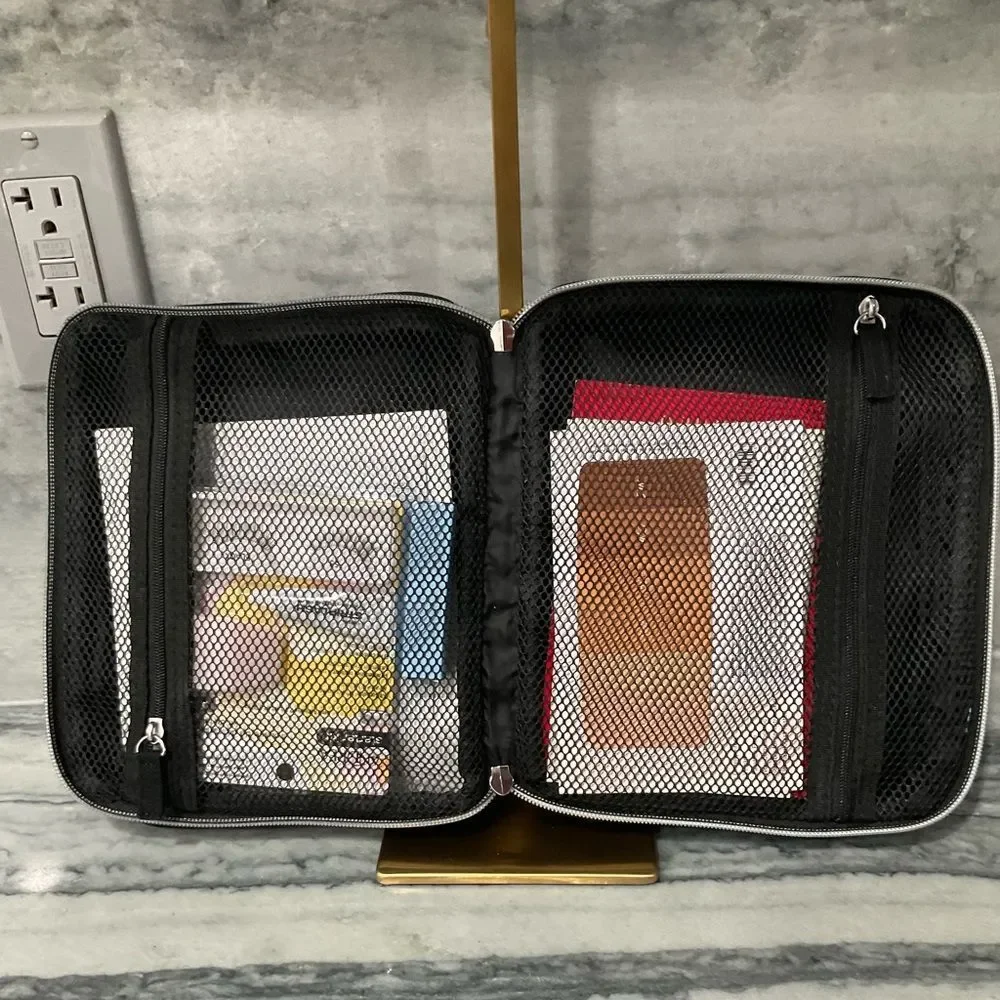 DOLCE N‎ GABBANA Cosmetic Case & Beauty Bundle